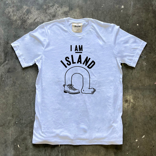 I AM ISLAND  essential island tee
